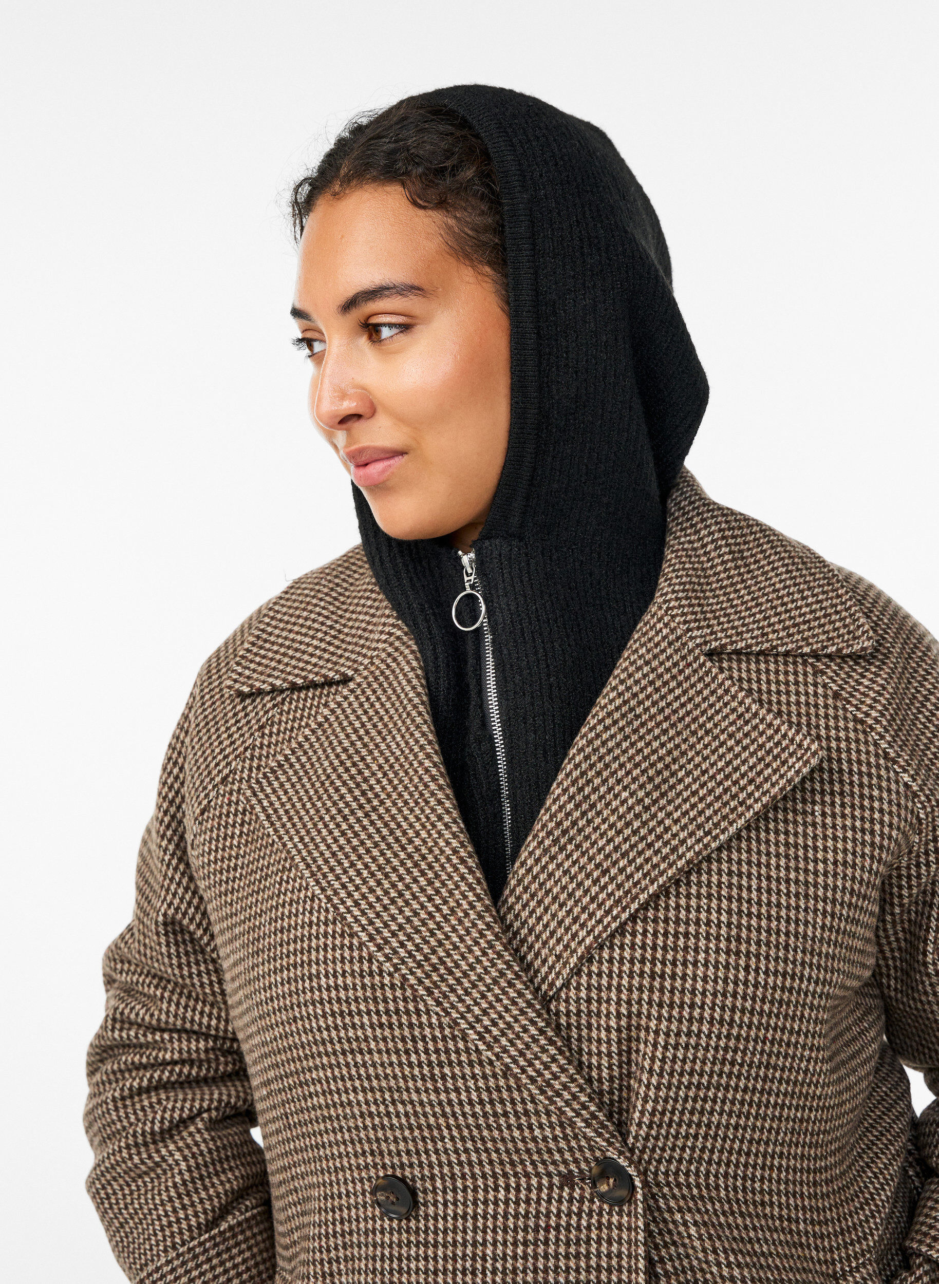 Czapka balaklava z prazkowanego materialu, Czarne, Model