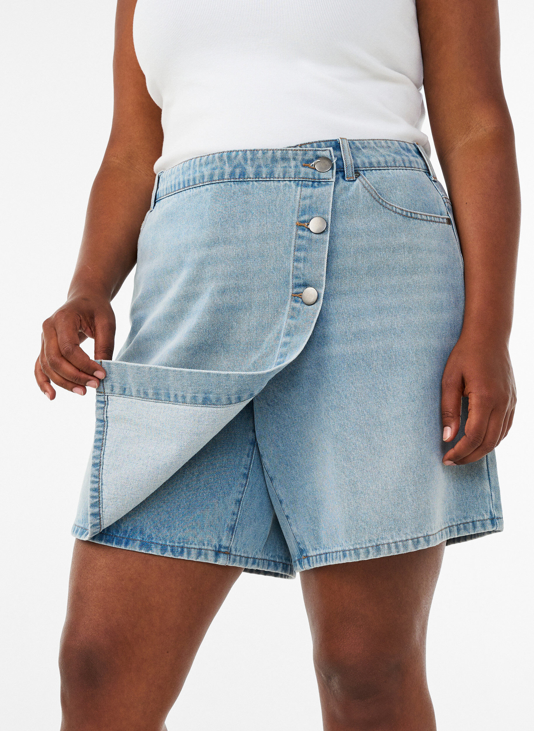 ZizziJeansszorty z efektem kopertowym i wysokim stanem, Niebieskie, Model image number 3
