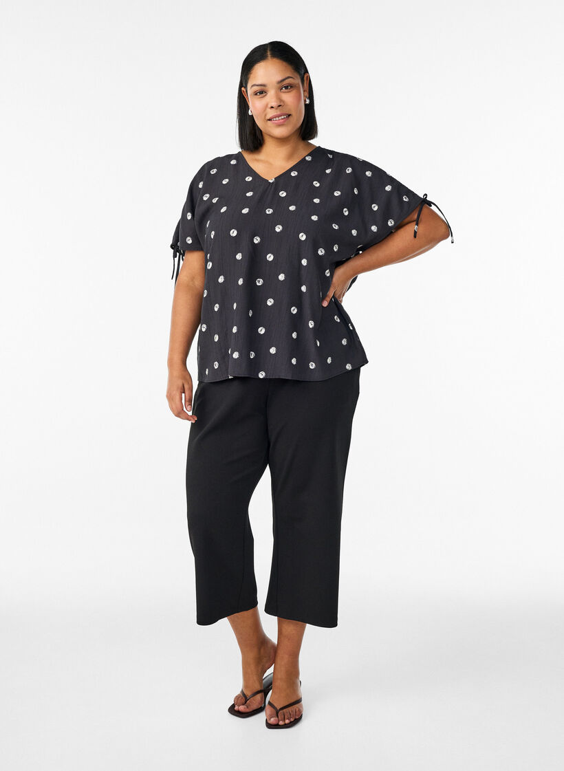 Spodnie do kostek o luznym kroju, Czarne, Model image number 1