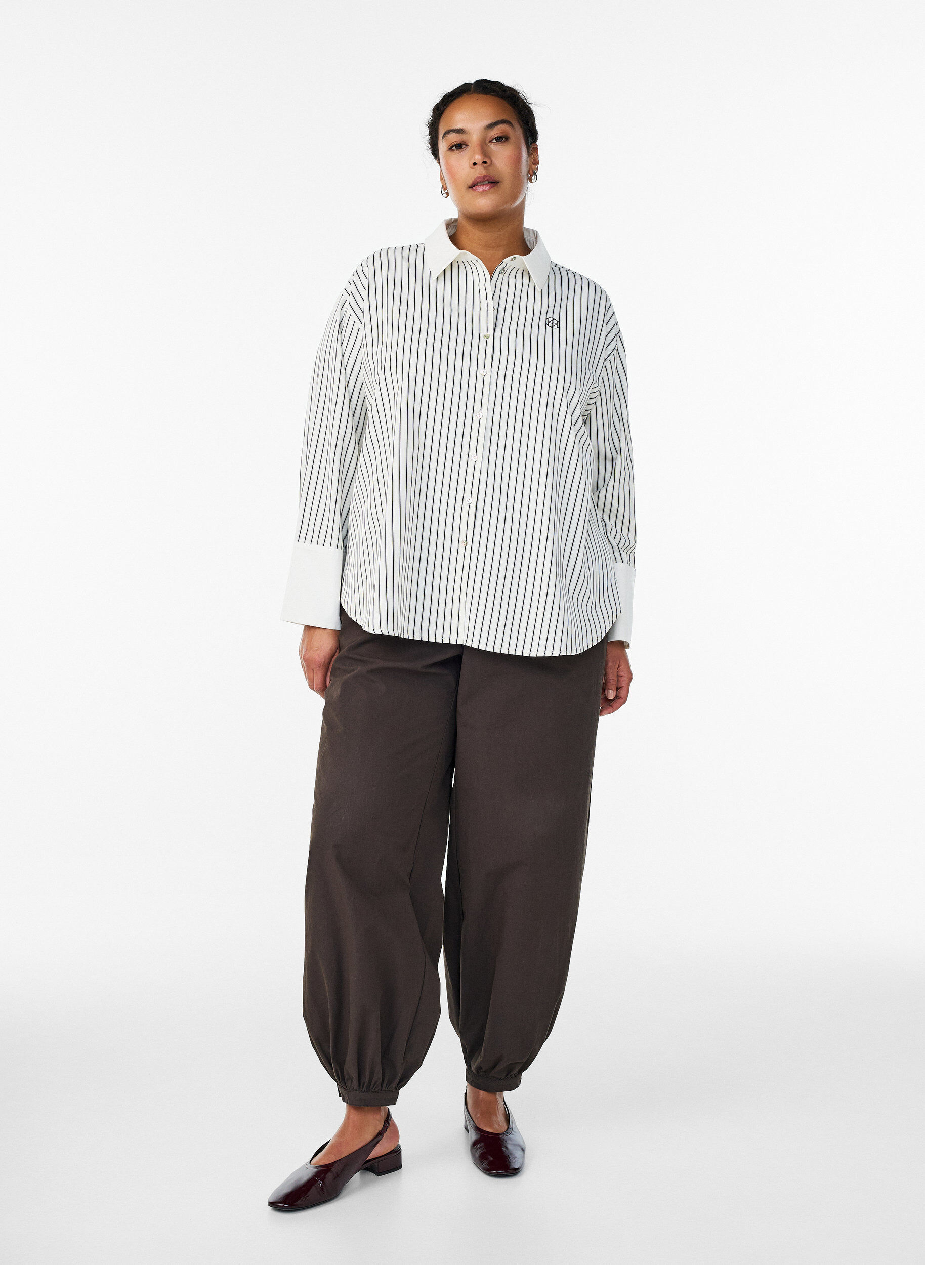 Spodnie balonowe z bawelny z wysokim stanem, Brązowy, Model