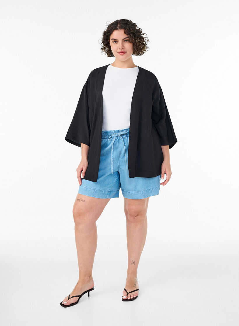 Kr&oacute;tkie kimono z wiskozy z rekawami 3/4, Czarne, Model image number 1