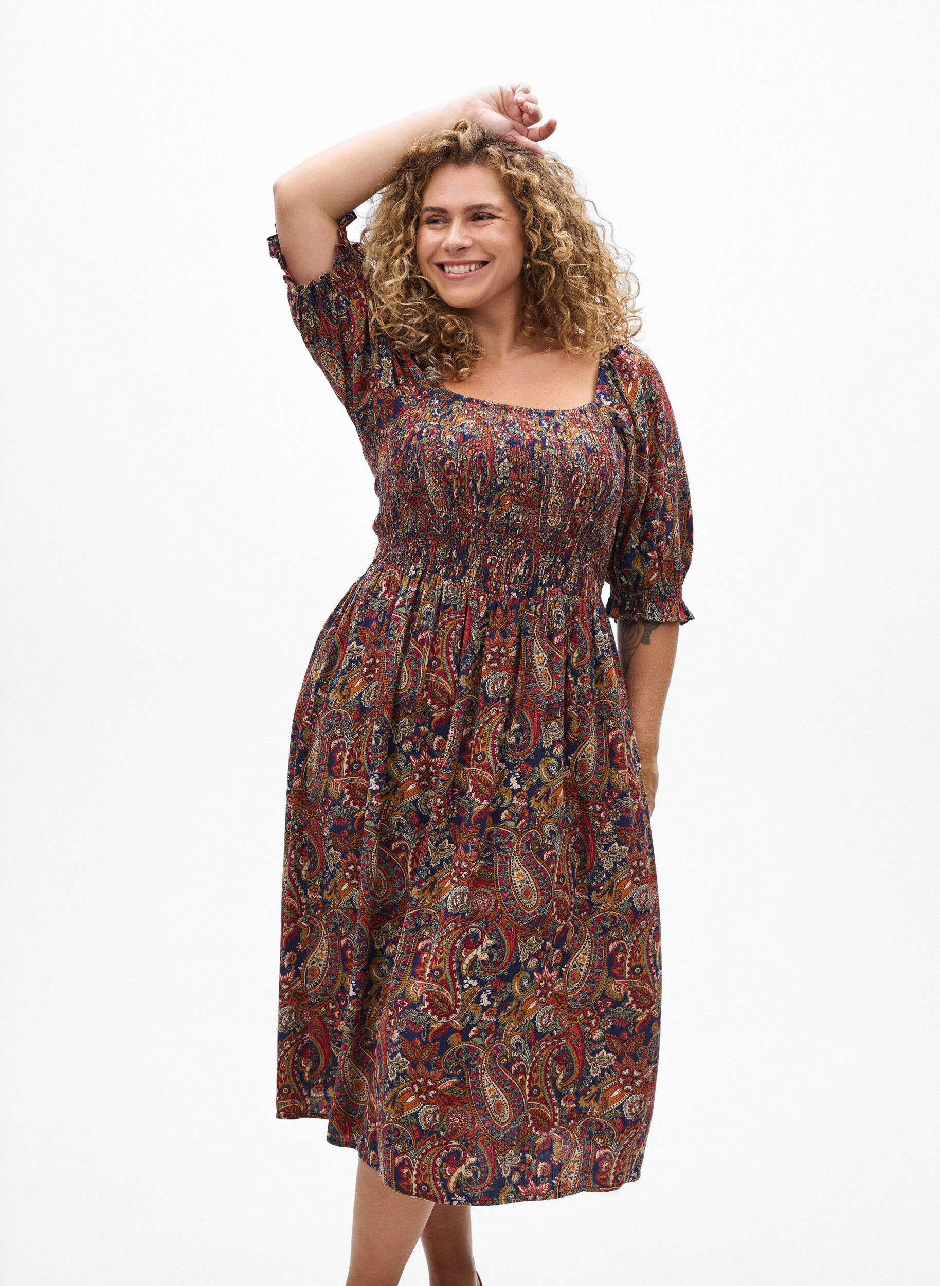 ZizziLetnia sukienka z wiskozy z nadrukiem paisley, Niebieskie, Model image number 0