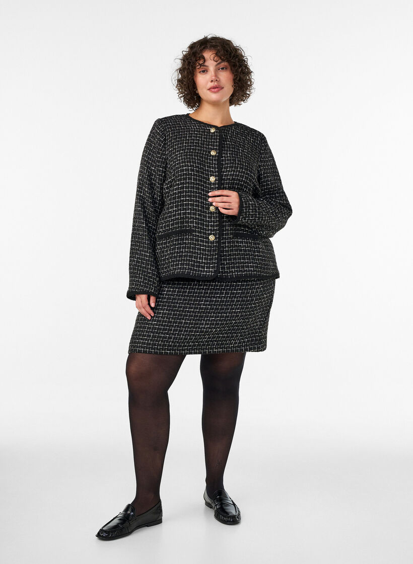 Kr&oacute;tka sp&oacute;dnica z tkaniny boucl&eacute;, Czarne, Model image number 1