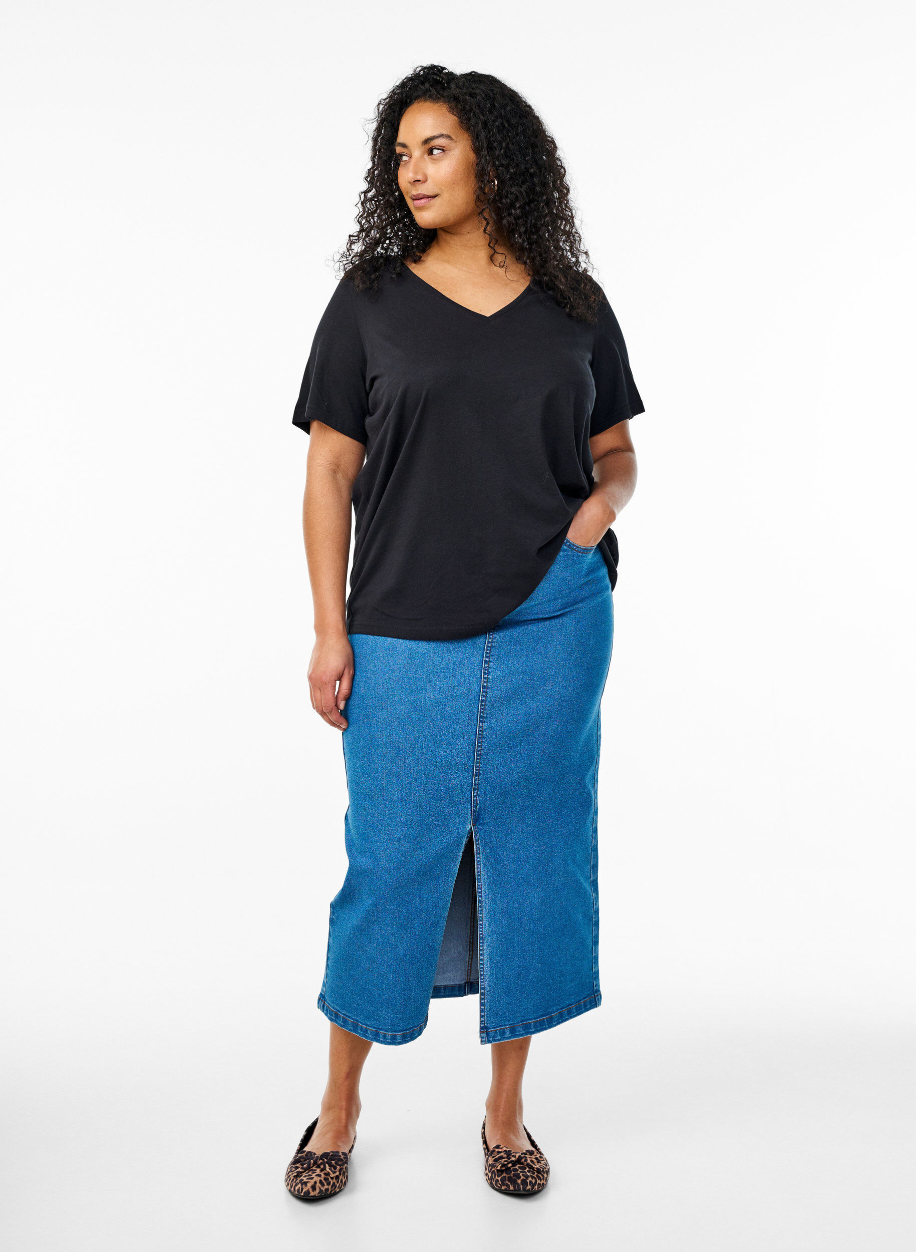 Zizzi 2-pack koszulki z dekoltem w szpic, Czarne, Model image number 1