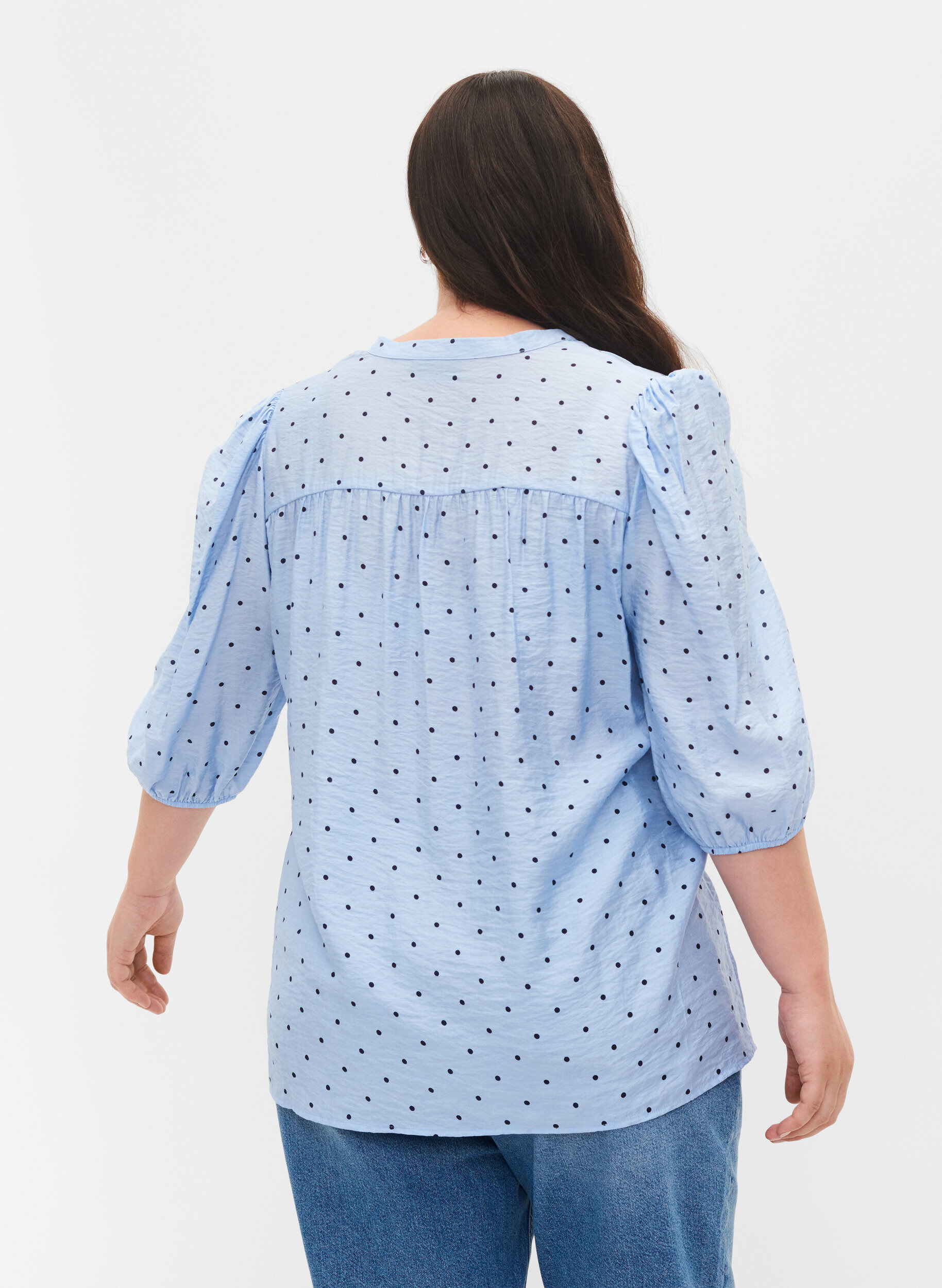 Zizzi 	 Dotted blouse with 3/4 sleeves in viscose material, Light Blue Dot, Model image number 1