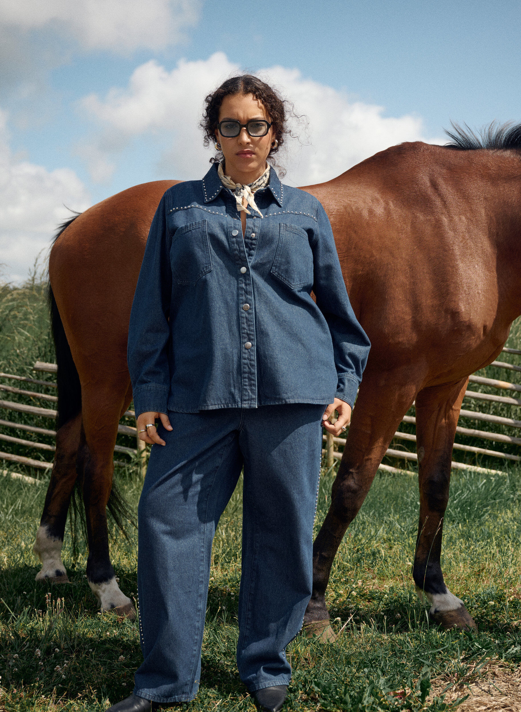 Zizzi Jeansy z szerokimi nogawkami, cwiekami i wysokim stanem, Niebieskie, Image image number 0