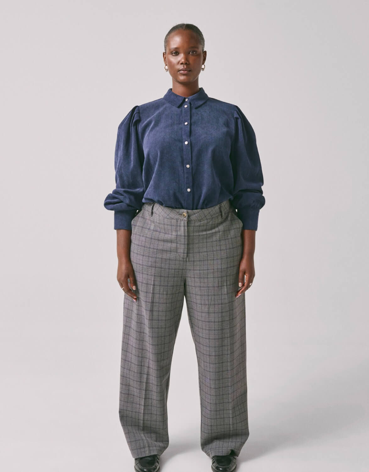 Czarne spodnie garniturowe